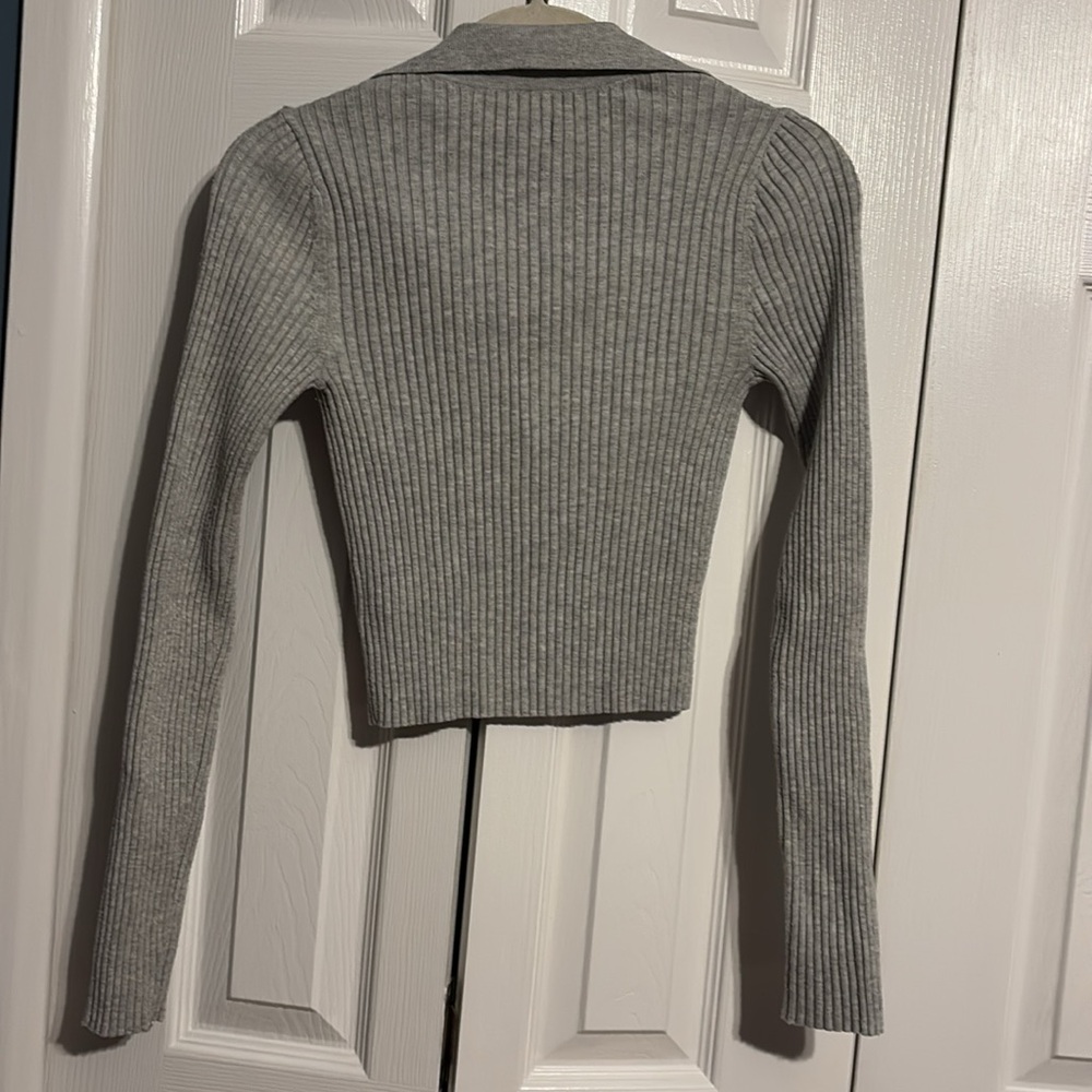 Aerie long sleeve ribbed v neck button down collared shirt in gray size XS NWOT - Picture 7 of 7